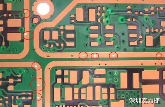 防止PCB過波峰焊時錫從導通孔貫穿元件面造成短路；特別是我們把過孔放在BGA焊盤上時，就必須先做塞孔，再鍍金處理，便于BGA的焊接。