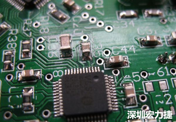 音訊電路訊號品質(zhì)，是影響操作體驗的關(guān)鍵，電路布局要特別注意。