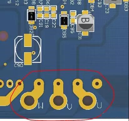 PCB設(shè)計(jì)不僅可以將PCB實(shí)現(xiàn)為即插即用的插件，而且可以增加焊料的厚度以達(dá)到過大電流的目的。